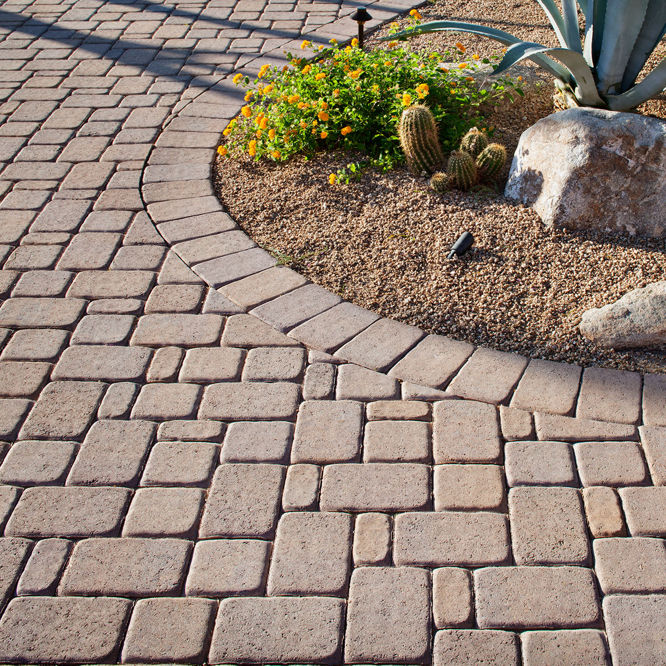 Paver Cambridge Cobble Sierra - 3 Piece Combo - 112 SF - #26699